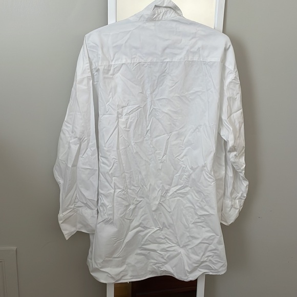 H&M white collared Button up - Picture 3 of 3